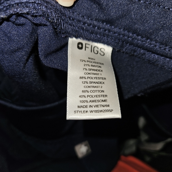 Figs Scrub Set - Picture 4 of 4